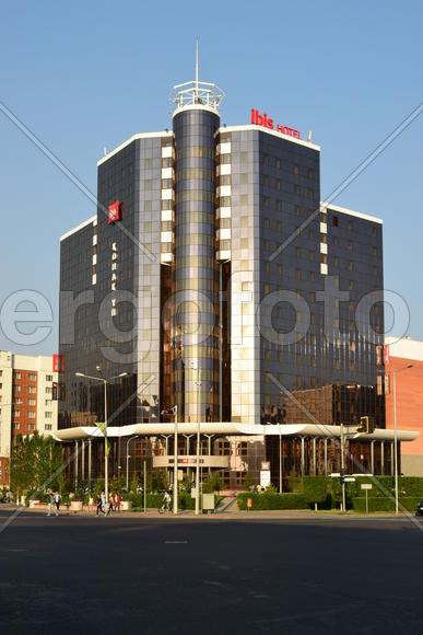 Астана - городская архитектура. Современные многоэтажные здания. Казахстан 