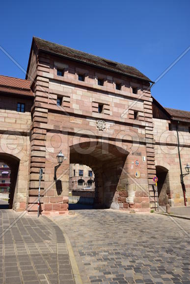 Германия - город Нюрнберг. Каменнная арка 