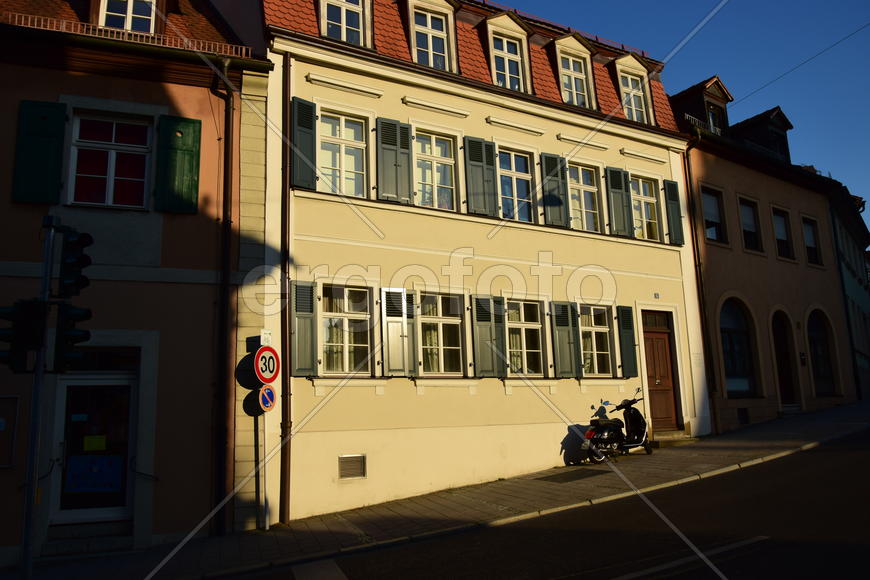 Германия - город Бамберг. Современное здание 