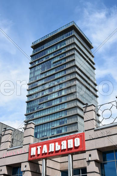 Астана - городская архитектура. Современные многоэтажные здания. Казахстан 