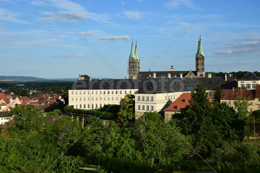 Германия - город Бамберг. Панорамный вид на город 