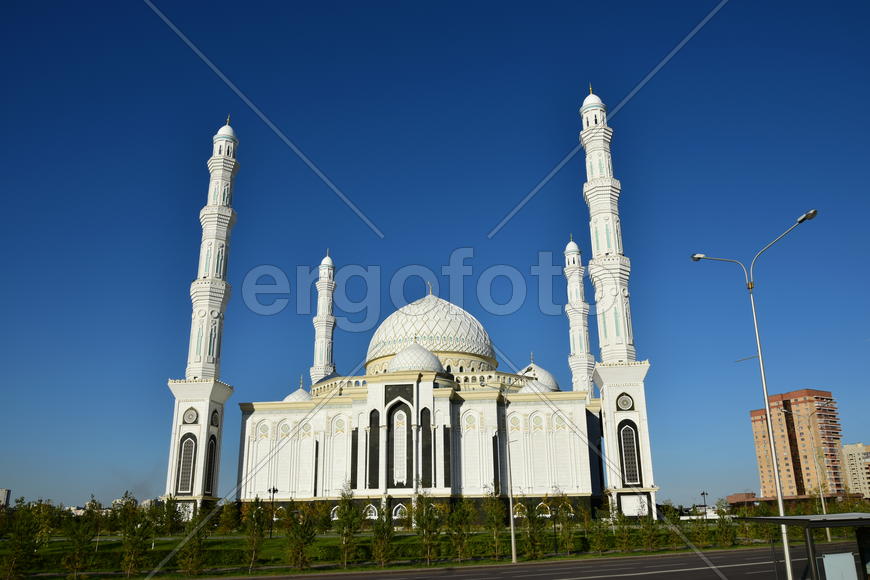 Мечеть "Хазрет Султан" в Астане. Казахстан 
