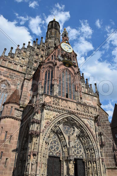 Германия - город Нюрнберг. Фасад здания 