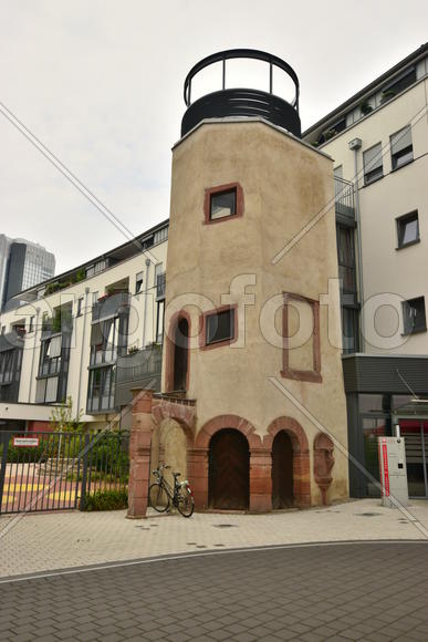 Германия, Франфурт-на-Майне, круглая башня