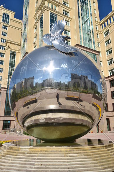 Астана - уличная скульптура