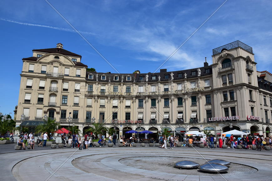 Германия. Мюнхен. Фасад старинного здания 