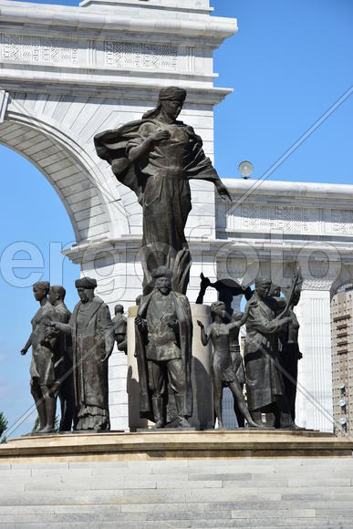 Астана - уличная скульптура. Достопримечательности Казахстана. 