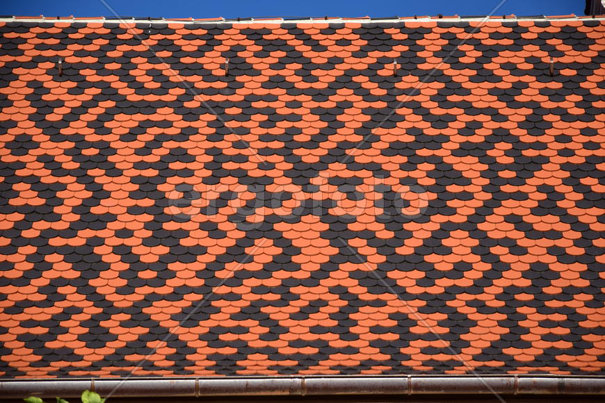 Германия - город Регенсбург. Крыша здания 