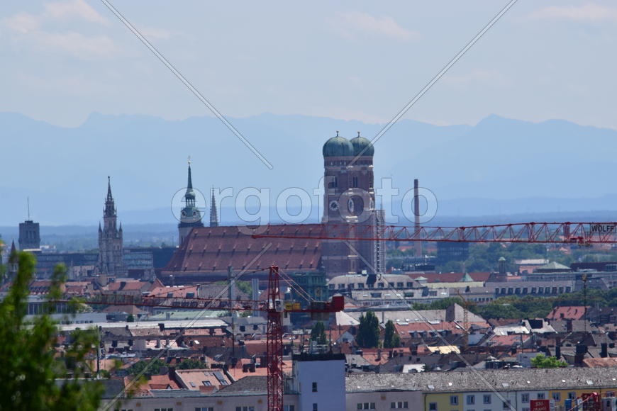 Германия, Мюнхен. Панорамный вид на город 