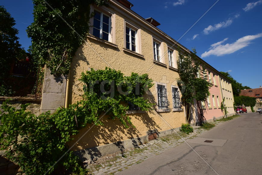 Исторический город Ротенбург в Баварии. Древнейшие здания 