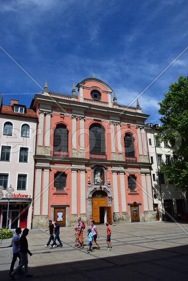 Германия. Мюнхен. Фасад старинного здания 