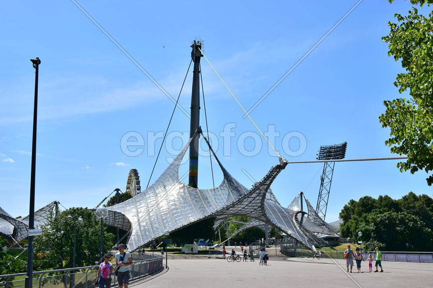Германия, Мюнхен. Панорамный вид олимпийский стадион 