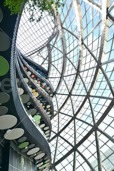 Интерьер стеклянной сферы "Нур-Алем". Казахстан