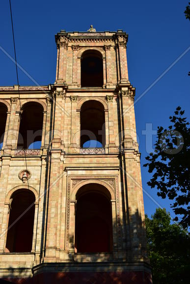 Германия. Мюнхен. Башня старинного здания 