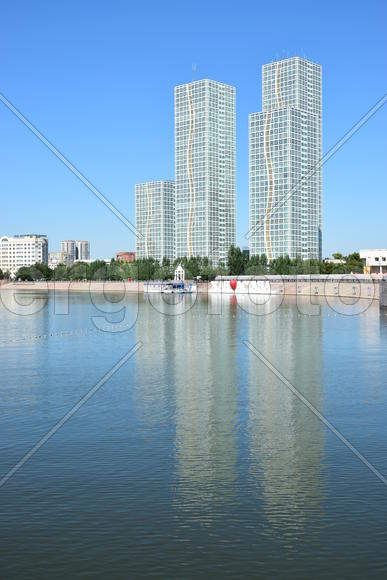 Астана - многоэтажные современные здания. Казахстан 