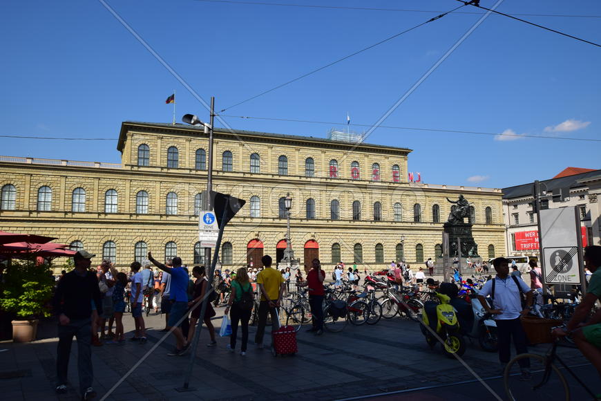 Германия. Мюнхен. Памятник Архитектуры