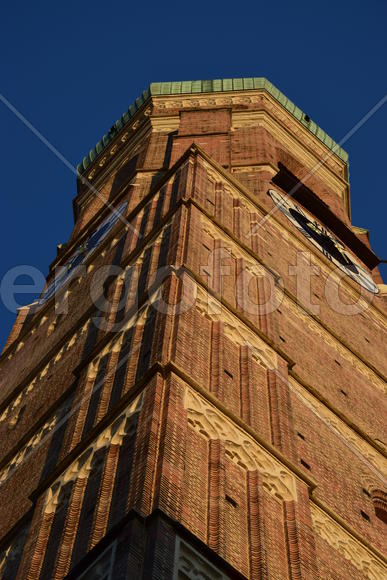 Германия. Мюнхен. Башня старинного здания 