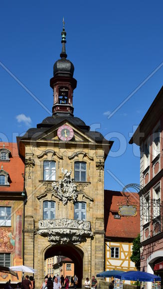 Германия - город Бамберг. Башня старинного здания 