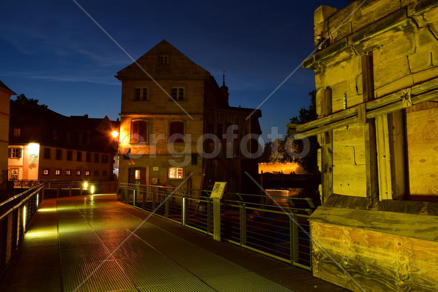 Германия - город Бамберг. Ночной город 