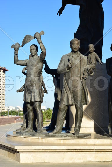 Астана - уличная скульптура