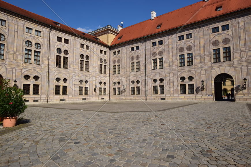 Германия. Мюнхен. Фасад старинного здания 