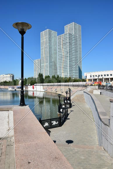 Астана - многоэтажные современные здания. Казахстан 