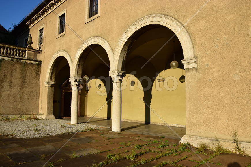 Германия. Мюнхен. Фасад старинного здания 