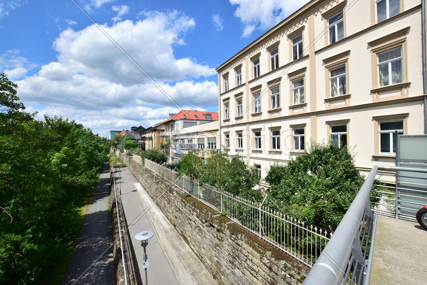 Германия - город Бамберг. Современное здание 