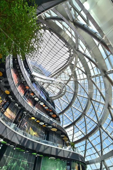 Интерьер стеклянной сферы "Нур-Алем". Казахстан