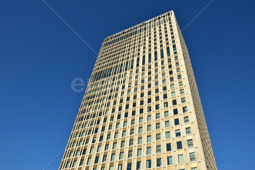 Астана - городская архитектура. Современные многоэтажные здания. Казахстан 