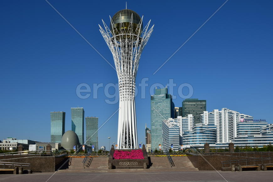 Башня "БАЙТЕРЕК" в Астане