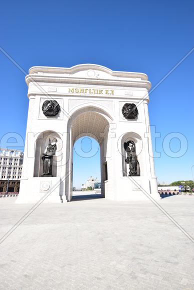 Астана - триумфальная арка. Казахстан