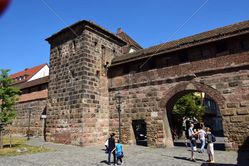 Германия - город Нюрнберг. Фасад крепости 