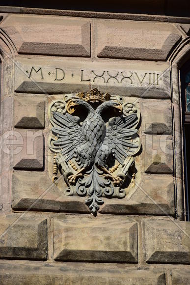 Германия - город Нюрнберг. Уккрашение на фасаде здания 