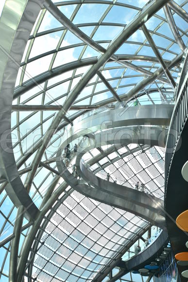 Интерьер стеклянной сферы "Нур-Алем". Казахстан