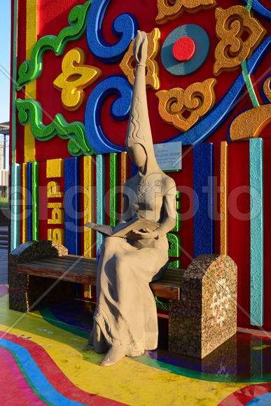 Астана - уличная скульптура из глины. Казахстан 