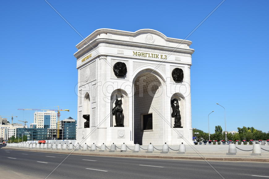 Астана - триумфальная арка. Казахстан