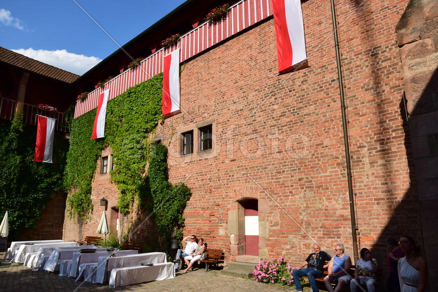 Германия - город Нюрнберг. Фасад здания 