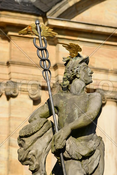 Германия - город Бамберг. Скульптура мужчины 