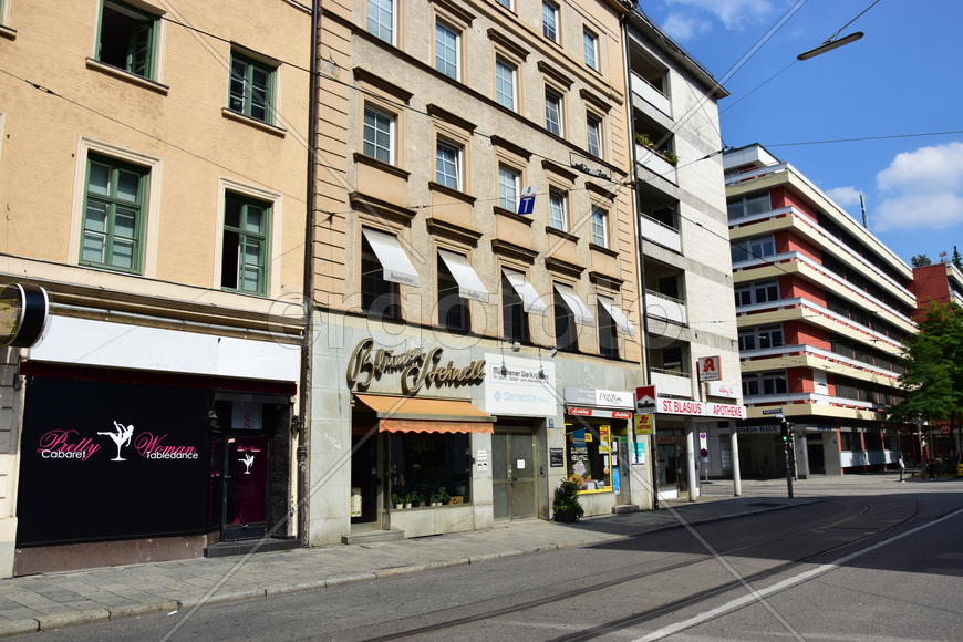 Германия. Мюнхен. Фасад здания 