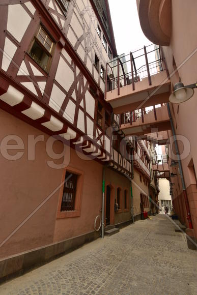 Германия, Франфурт-на-Майне Вид из под моста