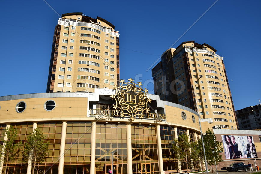 Астана - городская архитектура. Современные многоэтажные здания. Казахстан 