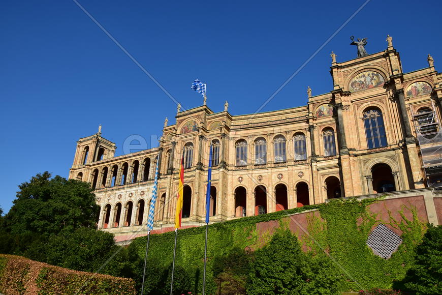 Германия. Мюнхен. Фасад старинного здания 