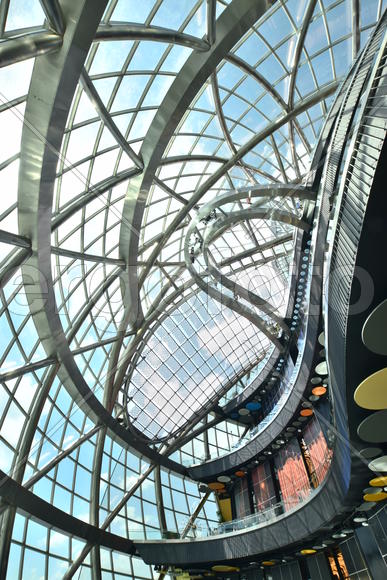 Интерьер стеклянной сферы "Нур-Алем". Казахстан