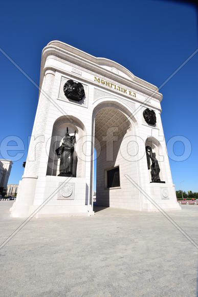 Астана - триумфальная арка. Казахстан