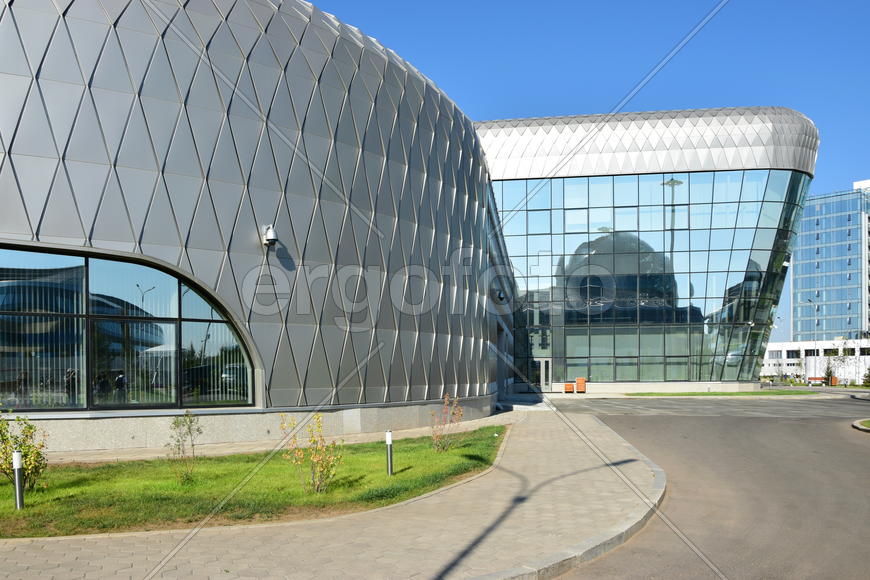 Астана - городская архитектура. Современные многоэтажные здания. Казахстан 