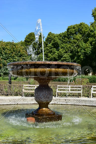 Германия. Мюнхен. Городской фонтан 