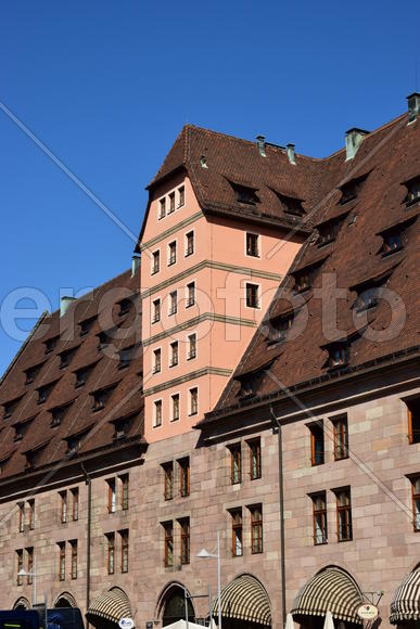 Германия - город Нюрнберг. Фасад старинного здания 