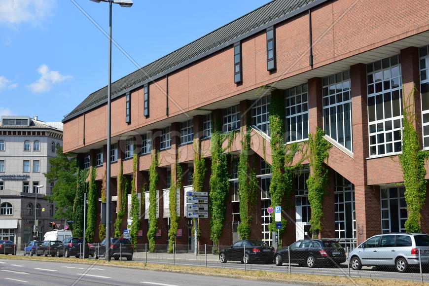 Германия. Мюнхен. Фасад здания 