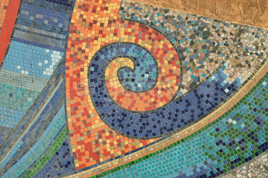 Астана. Мозаичная кладка на стене 